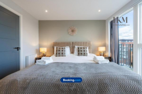 LAST-MINUTE SPECIALS l MODERN HOUSE l WEMBLEY STADIUM LOCATION, FREE PARKING, 5 MIN TO BRENT CROSS WEST STATION, SLEEPS 8 l HKM HOUSING Short Lets Cricklewood & BRENT CROSS